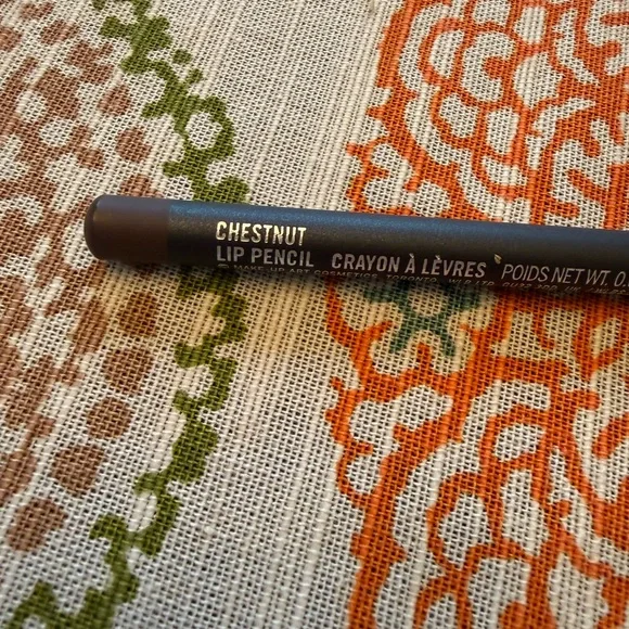 NWT MAC Lip Pencil in Chestnut - Picture 2 of 2